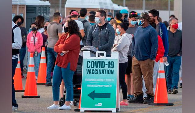 Más de nueve millones de personas han recibido al menos una dosis de la vacuna en Florida, según el Departamento de Salud. Foto: EFE