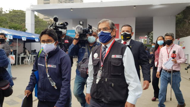 Ministro de Salud pidió a la población no temer y estar vigilantes. Foto: Deysi Portuguez/URPI-LR