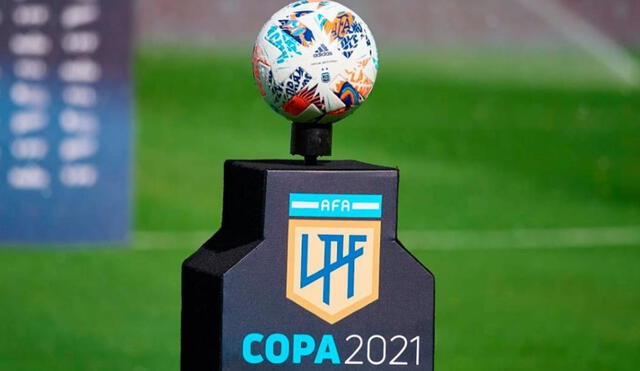 El balón oficial de la Copa de la Liga Profesional Argentina 2021. Foto: AFA