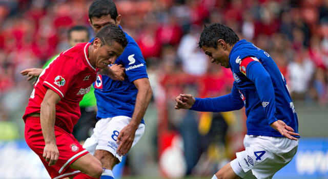 Toluca vs. Cruz Azul disputarán el duelo desde las 7.00 p. m. (hora peruana). Foto: EFE