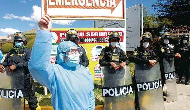 Protesta en hospital de Puno.