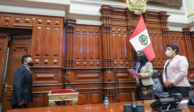 Héctor Árias reemplaza en el cargo a Edgar Alarcón, quien fue suspendido para investigarlo por el presunto delito de enriquecimiento ilícito. Foto: Congreso del Perú