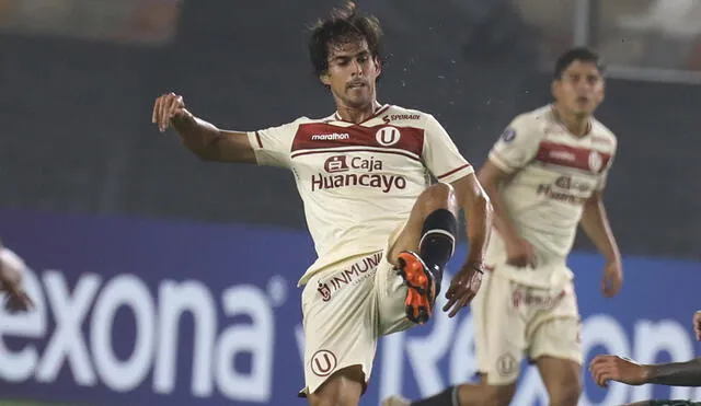 Rafael Guarderas jugó 72 minutos en el Universitario vs. Defensa y Justicia. Foto: Universitario