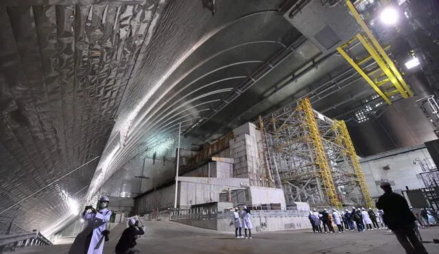 El reactor siniestrado de la planta de Chernóbil está cubierto por una enorme estructura (NSC). Foto: AFP