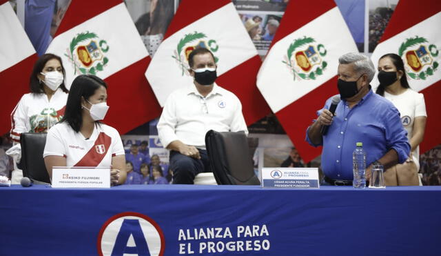 Ambos políticos sellaron su alianza el pasado sábado 8 de mayo. Foto: Antonio Melgarejo/ La República