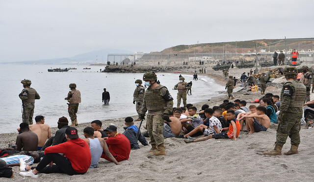 En Ceuta arribaron una cantidad de migrantes marroquíes inédita. Foto: AFP