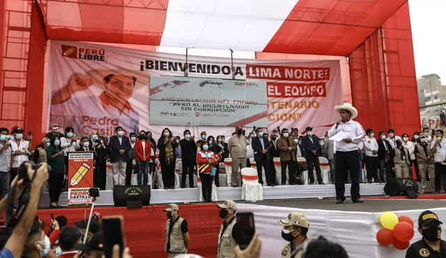 Pedro Castillo convocó a profesionales para la elaboración de su plan Perú al bicentenario sin corrupción. Foto: Aldair Mejia/La República