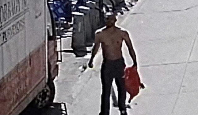El agresor fue visto sin camisa por última vez, informó la Policía local. Foto: captura video/Twitter