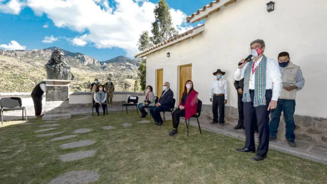 Inauguración. Ministro de Cultura Alejandro Neyra en la ceremonia de entrega de la casa.