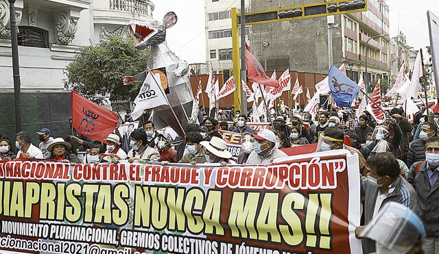 Primera movilización. Para el sábado 22 se ha convocado a otra manifestación contra la candidata Keiko Fujimori. Foto: Aldair Mejía/La República