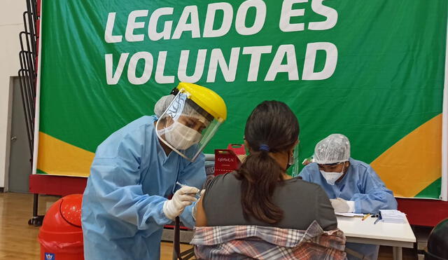 Voluntarios acuden desde las 7.00 a. m. hasta las 4.00 p. m. Foto: Gianella Aguirre / URPI-LR