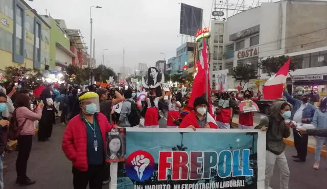 En marcha replicada en varias ciudades del país, los colectivos hicieron sentir su voz contra el fujimorismo. Foto: Diego Paz