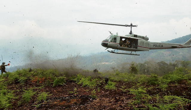 Desde arriba. El apoyo de los helicópteros UH-1H-II es fundamental para la lucha contra el narcotráfico en San Gabán, el Vraem y en el Huallaga. Foto: difusión