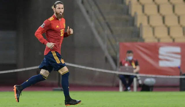 Sergio Ramos tiene tres títulos con la selección española: dos eurocopas y un mundial. Foto: AFP/Cristina Quicler