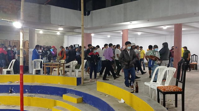 Por la cantidad de detenidos fueron trasladados al complejo deportivo “Simón Bolívar” de Huanchaco. Foto: MDH