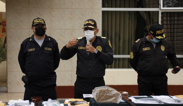 El general Carlos Céspedes señaló que investigan a dos oficiales por presunto soborno. Foto: Arturo Gutarra