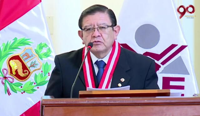 Jorge Salas Arenas dio un discurso por el 90 aniversario del JNE. Foto: captura del Facebook del Jurado Nacional de Elecciones