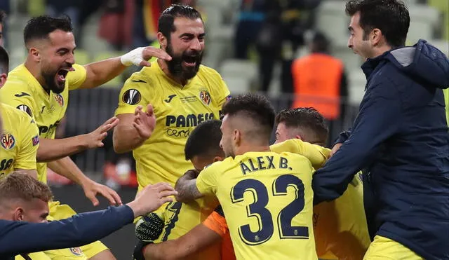 Con el título de la Europa League, Villarreal se aseguró un lugar en la próxima Champions League. Foto: EFE