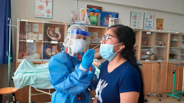 Estudiantes de la UNPRG pasan prueba COVID-19 para realizar su internado en hospitales. Foto: UNPRG.