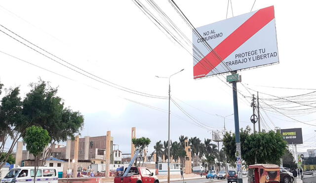 Cartel pro-Fujimori se ubica en la avenida Salavarry de Chiclayo. Foto: La República