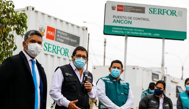 El ministro de Agricultura puso en marcha las nuevas instalaciones del puesto de Ancón. Foto: Difusión.