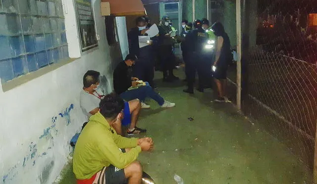 Infractores fueron multados por el personal policial. Foto: Municipalidad de La Victoria.