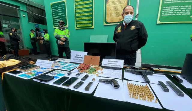 Tras capturar a los presuntos delincuentes, PNP incautó armamento ilícito en sus domicilios. Foto: Raúl Egúsquiza/URPI-LR