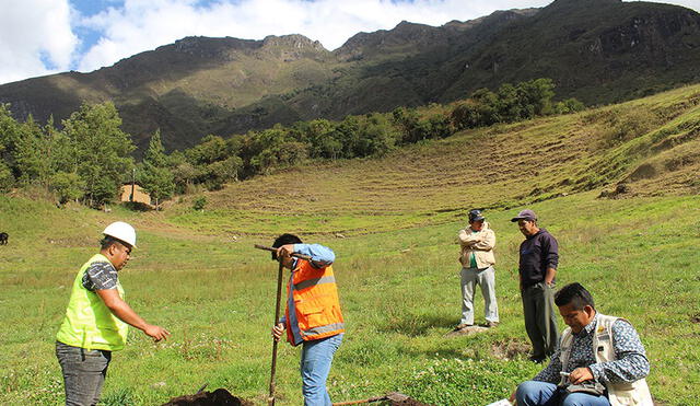 Trabajos de reforestación beneficiará a los agricultores, informó el Gobierno Regional de Piura.