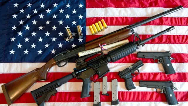 La segunda enmienda de la constitución de los Estados Unidos ha permitido que los ciudadanos posean armas para actividades de caza y defensa personal. Foto: CNN