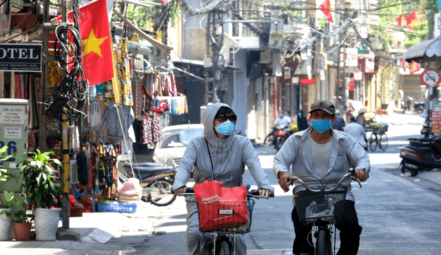 Nueva variante de la COVID-19 ataca Vietnam en medio de un lento proceso de vacunación. Foto: EFE