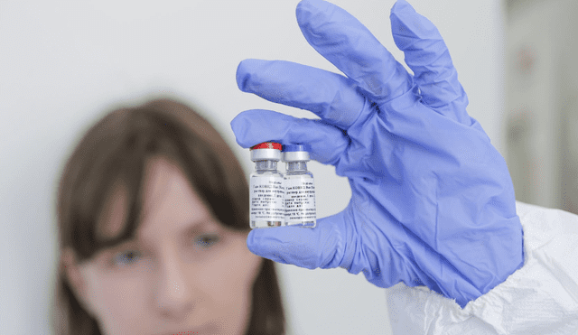 Versión de una dosis de la vacuna rusa, Sputnik V, tiene mayor eficacia que fórmula Johnson Johnson. Foto: AFP