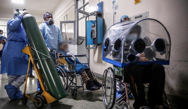 Pacientes también provienen de centros del primer nivel de atención. Foto: Oswlad Charca/La República