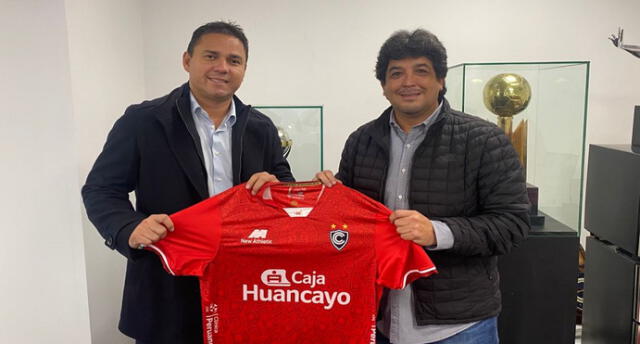 Rivera asumirá un nuevo reto a la cabeza del equipo cusqueño. Foto: Club Cienciano