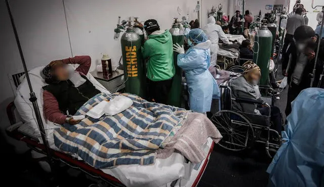 Un total de 84 pacientes luchan por su vida en UCI. Foto: Oswald Charca/La República