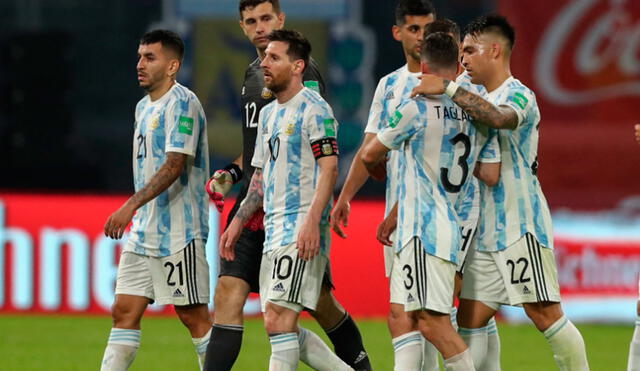 El astro argentino quedó conforme con el desempeño de sus compañeros, pese al empate 1-1 ante Chile. Foto: AFP