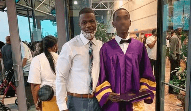 El estudiante asistió con el birrete obligatorio, pero un representante de la escuela que estaba en la puerta principal le dijo que con zapatillas no podía entrar. Foto: captura de Facebook/John Butler