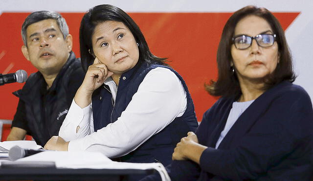 Mensaje. Keiko Fujimori ofreció anoche una conferencia de prensa desde Surco, denunciando un "fraude en mesa". Foto: EFE