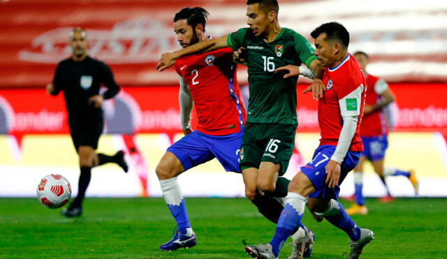 Chile y Bolivia se ven las caras por las Eliminatorias Qatar 2022 desde el Estadio San Carlos de Apoquindo. Foto: AFP