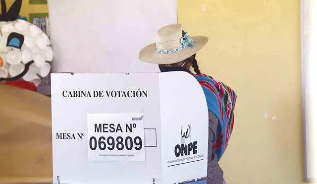 Acta de mesa N°902799, no está impugnada y sus resultados fueron constatados por personeros. En Acora, Perú LIbre, obtuvo el 94.257% de votos.