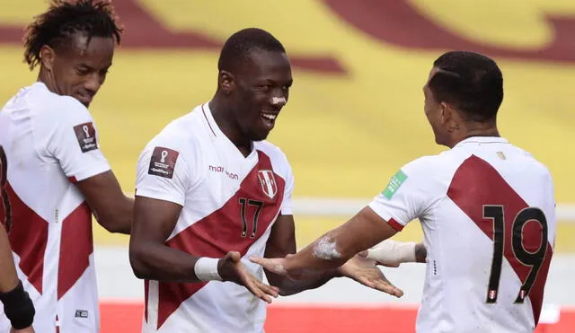 Perú revivió en las eliminatorias gracias a su primer triunfo en el certamen con los goles de Advíncula y Cueva. Foto: AFP/Franklin Jacome