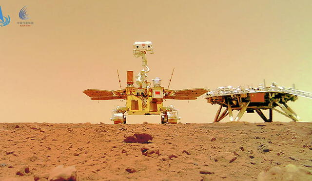 Rover Zhurong y su plataforma de aterrizaje captados en Marte. Foto: CNSA