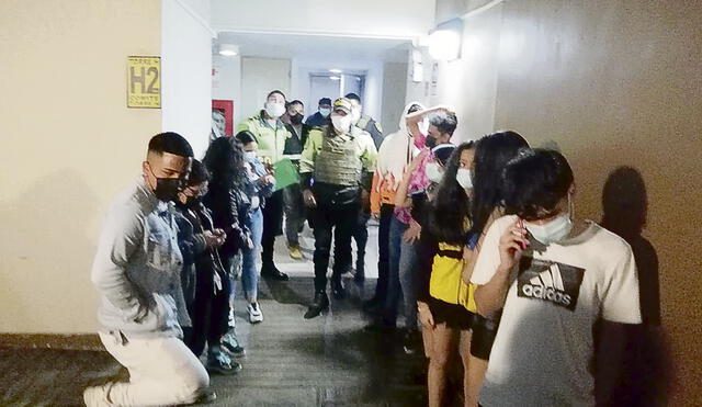 Intervención. Los jóvenes sorprendidos en el Callao fueron llevados a la comisaría. Foto: difusión