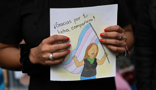 Compañeras de Andrea González reclamaron por justicia a las autoridades de Guatemala ante el crimen de la activista trans. Foto: AFP/Johan Ordonez