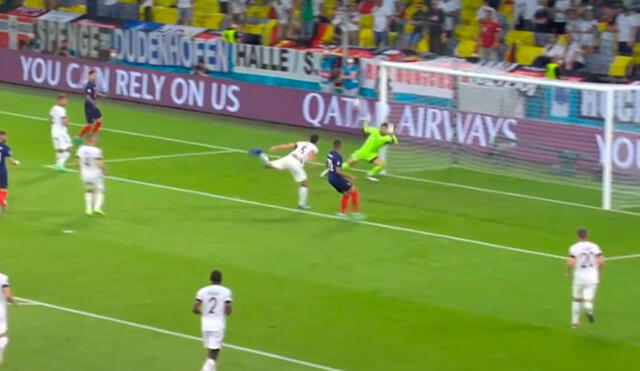 El defensor alemán metió el balón en su propia puerta, decretando el 1-0 francés. Foto: captura DirecTV Sports