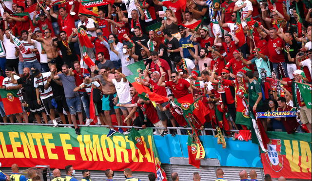 El choque por la fase de grupos de la Eurocopa acabó con un triunfo por 3-0 a favor de Portugal. Cristiano Ronaldo anotó dos tantos. Foto: Efe