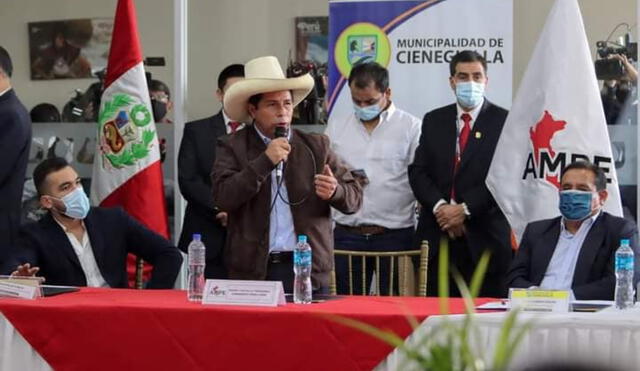 Pedro Castillo se reunió con los burgomaestres de la Asociación de Municipalidades del Perú. Foto: Pedro Castillo Presidente 2021/Facebook