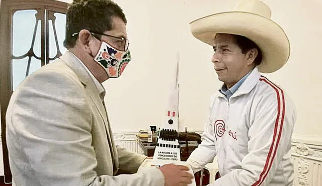 Símbolo. Alcalde de Huamanga se reunió con el profesor Castillo. Foto: difusión