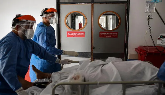 En total la Argentina contabiliza 88.247 fallecimientos de los 4 242 763 contagios de coronavirus. Foto: AFP