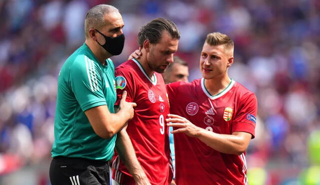 El delantero de Hungría habría recibido un fuerte golpe al chocar contra un jugador francés. Foto: Getty images.