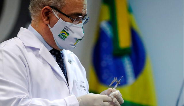 Brasil es uno de los pocos países con capacidad para producir vacunas contra el coronavirus en territorio nacional. Foto: EFE